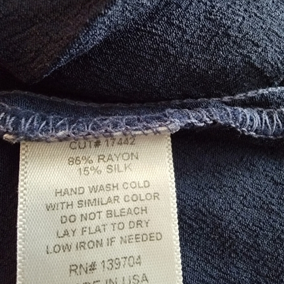 NWT Anthropologie Tina Jo Silk Bend Velvet Blouse - Picture 4 of 11